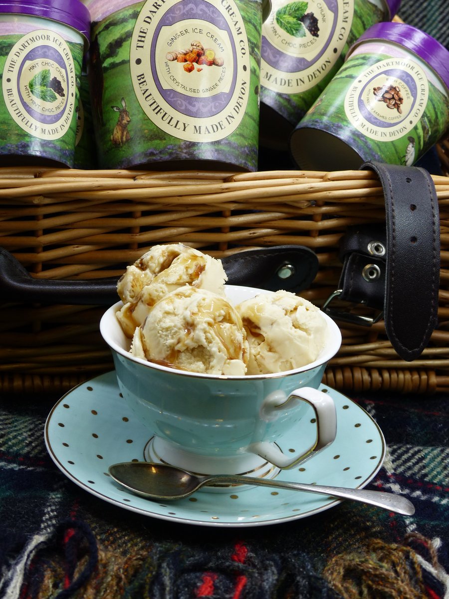 GloriousCow's tweet photo. Looking forward to Easter? How about something the Easter Bunny doesn't offer - our tasty artisan Ice Cream... delicious! Local deliveries only, please check our website to see if we deliver to your area. https://t.co/TG9VDQ0900