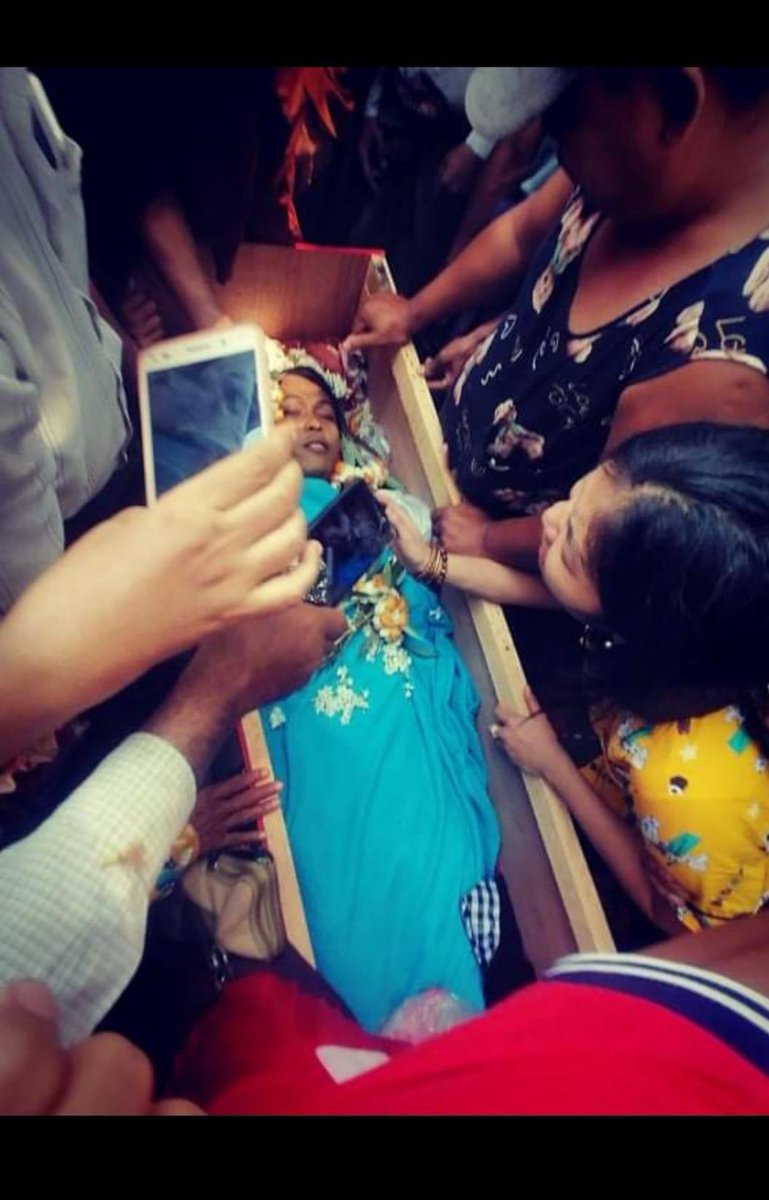 nslwin's tweet photo. Kaung Myat Thu, 20, was shot dead by Terrorists (#Myanmar security forces) on Mar 27 morning in Monyo town, West Bago Region.

#WhatsHappeningInMyanmar #MilkTeaAlliance #Mar30Coup #AntiFascistRevolution2021 https://t.co/dswI8pcfEF