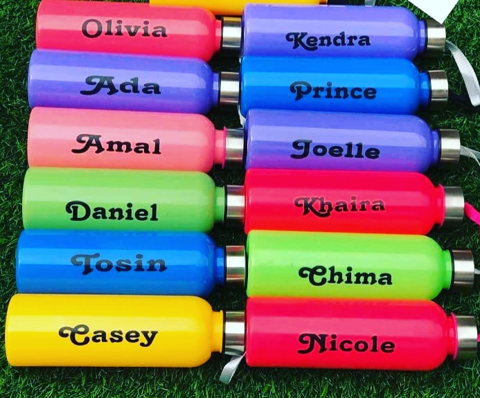 lili_xo_01's tweet photo. Perfect for aso ebi 💃 give it your own touch!!! Customise their names on it *(1200)* only leepack_wrap

#AbujaTwitterCommunity
#giftideas 
#Chioma 
#assurance 
#yaya 
#whatGod
#London 
#proudoferica
#my prayer 

@WrapLee  please just retweet 🙏😢 😭😭😭😭 https://t.co/nlNTxd7k3U