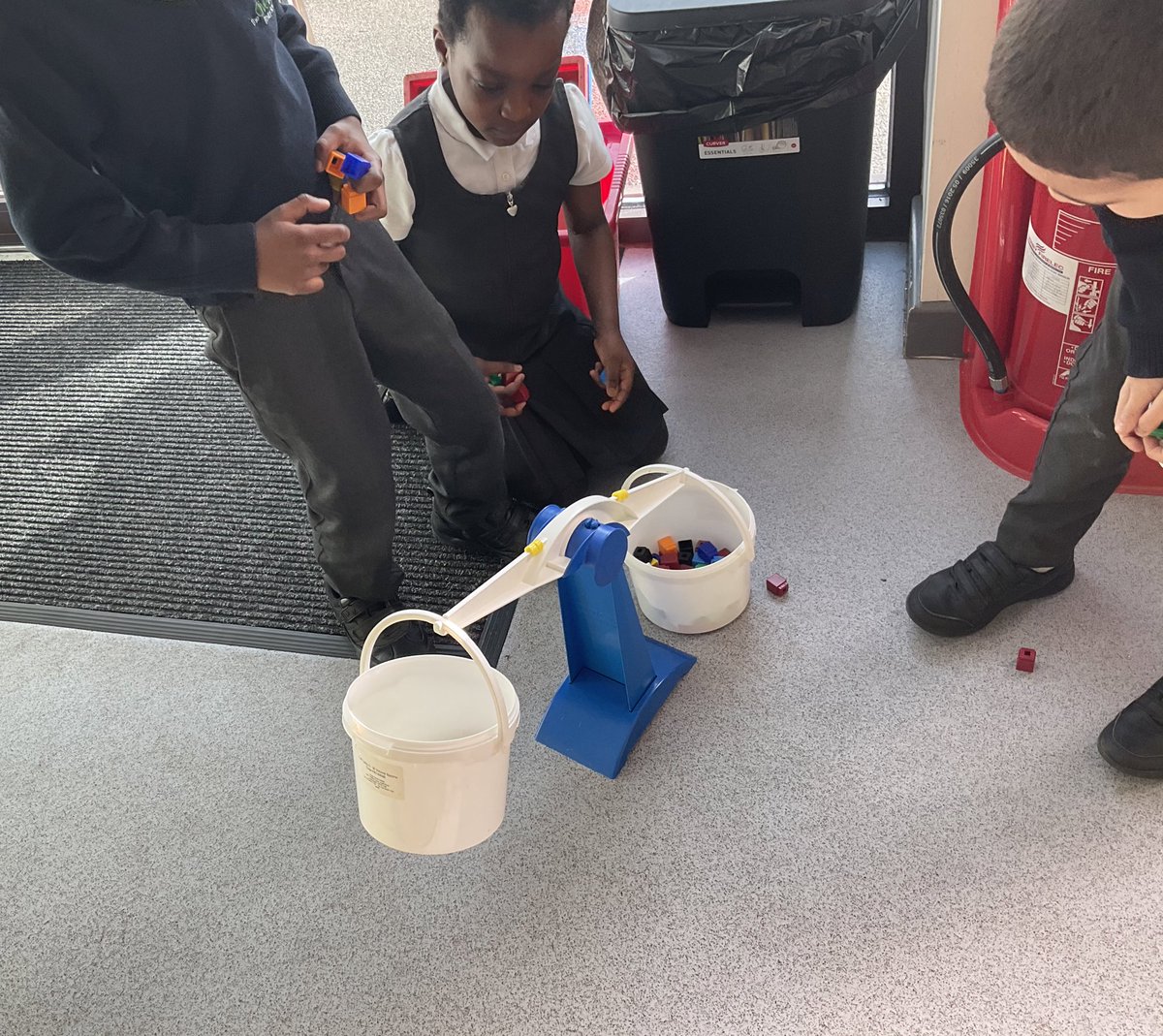 In 1A we have been learning about mass and balancing scales using cubes ⚖️ <a href="/MissYusuf__/">Miss Yusuf</a> <a href="/Miss_M_Patel/">Manisha Patel</a> <a href="/MissZPatel/">Zainab Patel</a> <a href="/OliveTreeBolton/">Olive Tree Primary</a> #PrimaryRocks