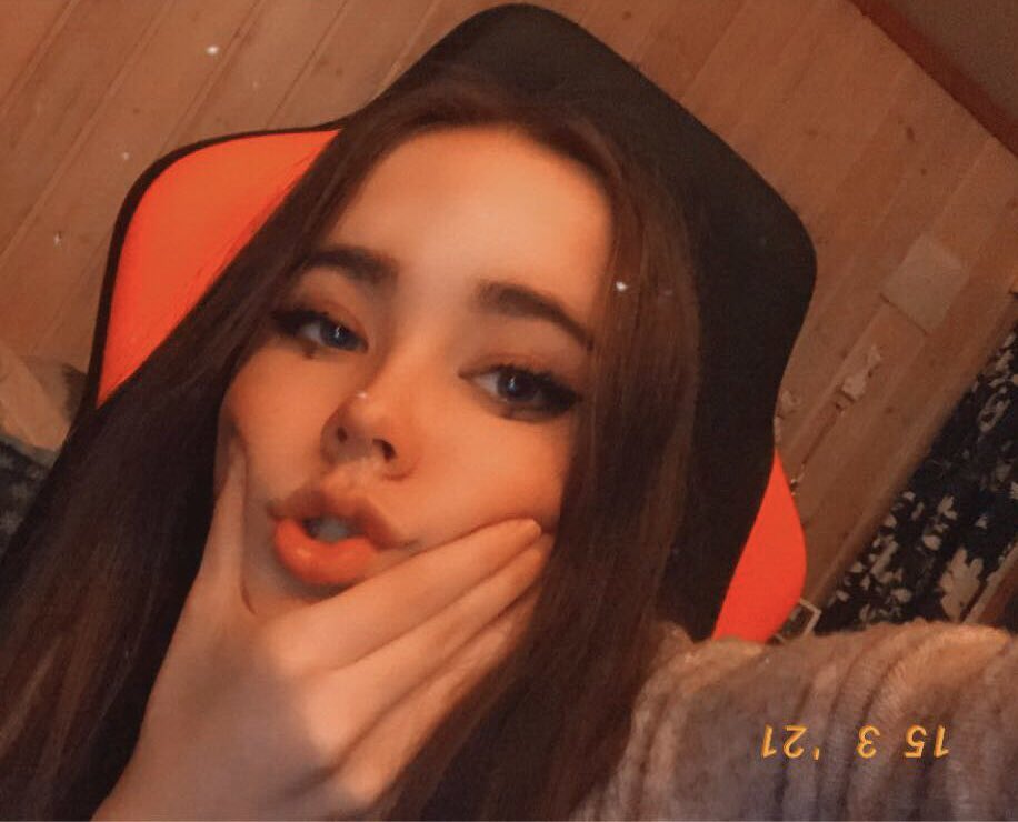 LeaFrostfern's tweet image. Technoblade never dies &amp;gt;:))) my account on the other hand... 
-
Rt okey 
#technotwtselfieday