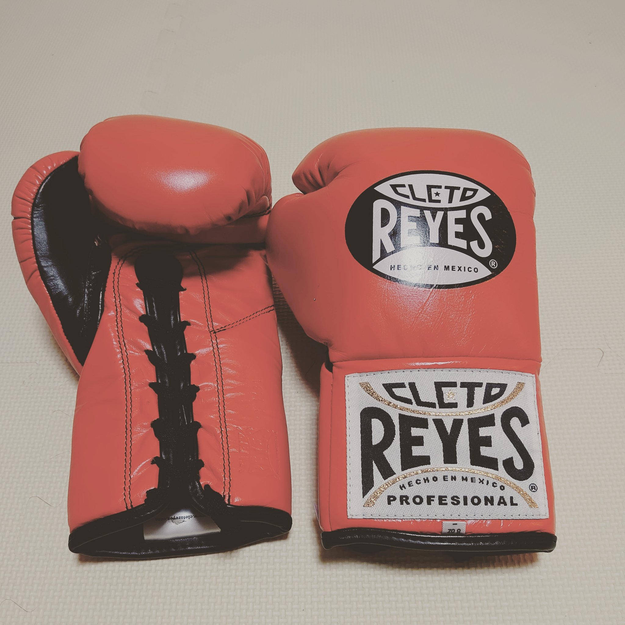 岩川裕一 レイジェスのグローブが届いた カッコいい ボクシンググローブ Reyes レイジェス T Co 3wrogrsyaw Twitter