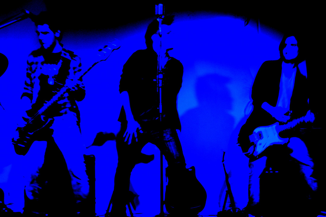 BandaRitz's tweet photo. Blue Band 🤗🤪😜 #ritz #rockpop #musicalizando #agoraehritz #positivevibes ... https://t.co/kdbXeZkKMU https://t.co/FW0XEd7iOx
