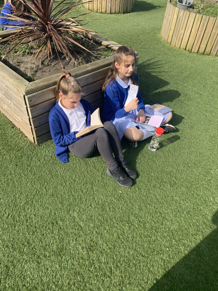 Class 5W tweet media