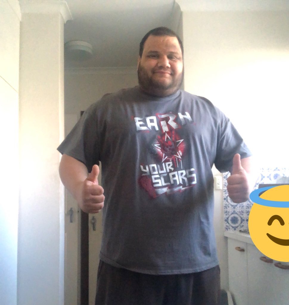 PeterSheenPana's tweet photo. The meaning of this shirt means so much to myself &amp; my family.

Not only I represent you @EdgeRatedR my childhood hero but I also represent my family❤️

I cant wait to see you become a 12X world champion at #WrestleMania  

Sending my support always from Australia❤️#EdgeHead4Life https://t.co/X2OIea6oMf