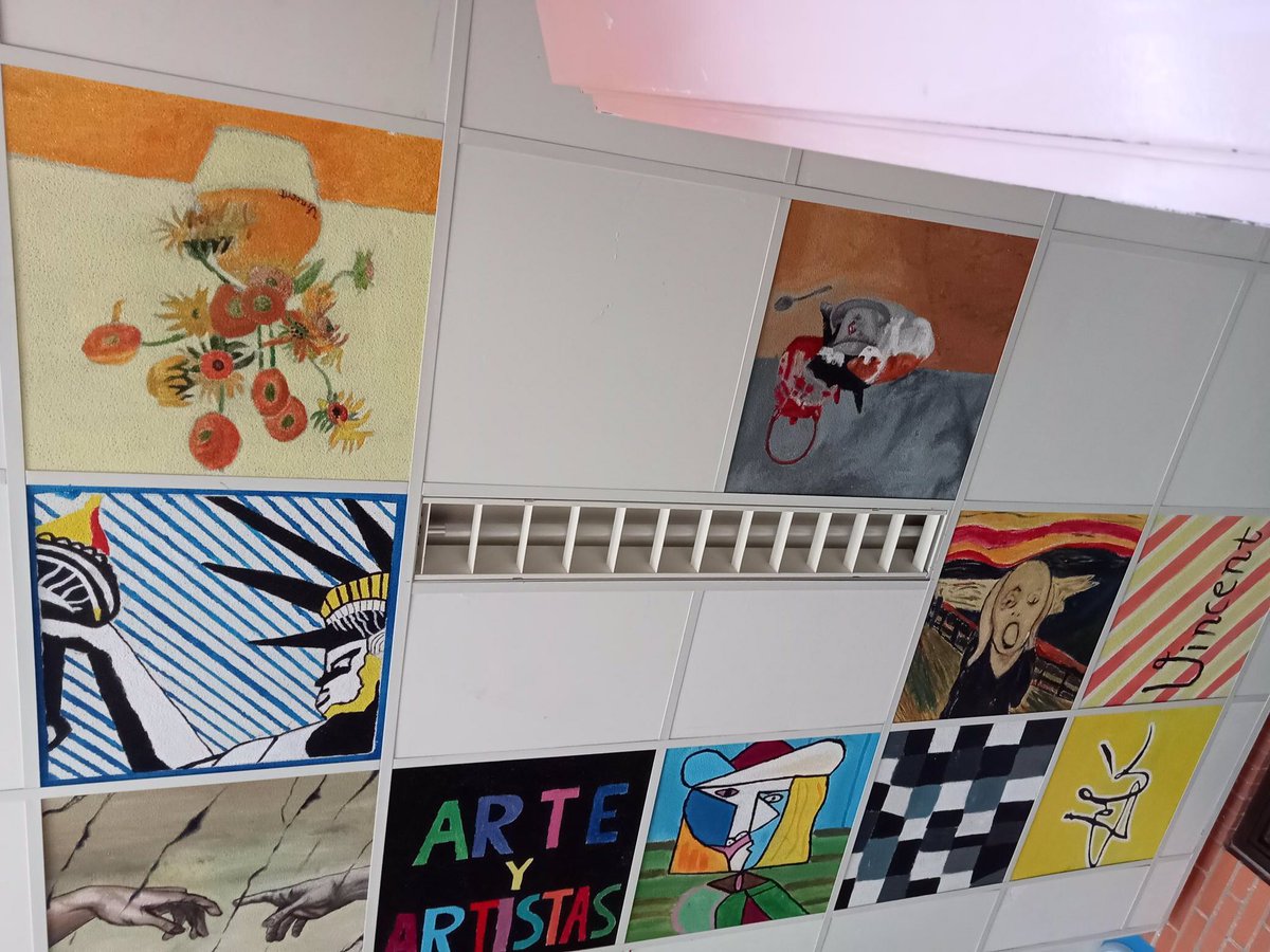 extraiesllanera's tweet photo. Un Museo de Pintura en el IES LLANERA. Copias pintadas por el alumnado de 3º ESO bilingüe en clase de Plástica https://t.co/WpWTC4KtFC