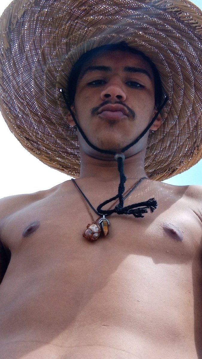 Mlkedot_'s tweet photo. Eae seus putos  🥵🥵🥵🥵 
Solta aquele RT se quer mamar 😈😈😈
O rosto/ a rola 
Chama na dm pra adquirir meus conteúdos @supremoprazer1 @irmaosdotados @XvideosGay_18 @novinpauzud0  @starboysblog @AtivoSemCapa @Mlk_hulg 
#PINTOAWARSDS #hotboy #dot https://t.co/0qpLSebE5l