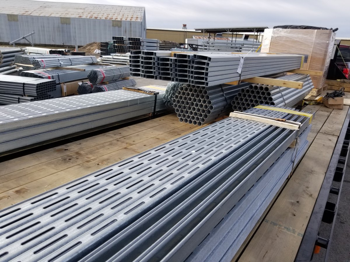 apa_solar's tweet photo. Recently shipped a load of our Ready Rack hardware to the "Hoosier State" of Indiana! 

#solarracking
#apawesome
#readyrack https://t.co/YX7IpBderR
