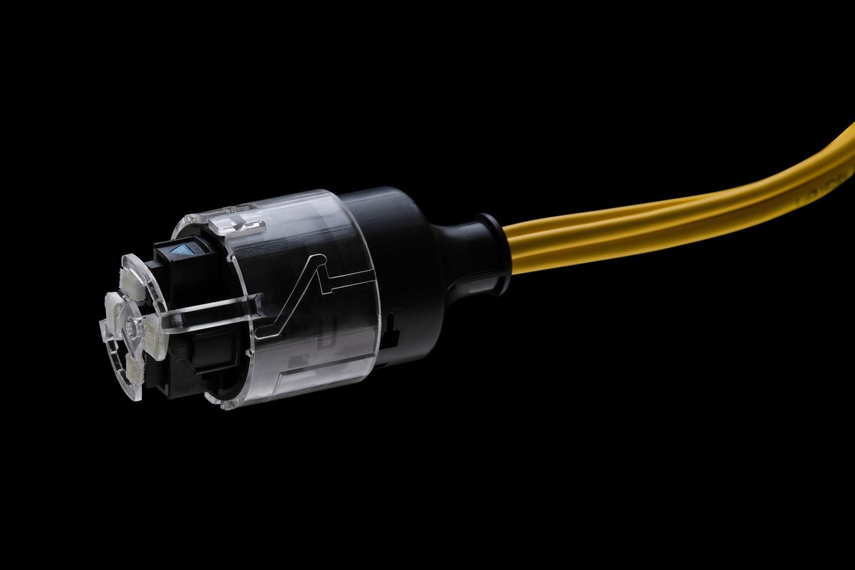 SwickDesign's tweet image. We are honored to receive another top score for our groundbreaking SWK Connector: a perfect 5.0 in the 2021 Lightwave Innovation Reviews

adobe.ly/31flcbs lightwaveonline.com/optical-tech/a…

#DataCenter #FiberOptics #Tech #Innovation