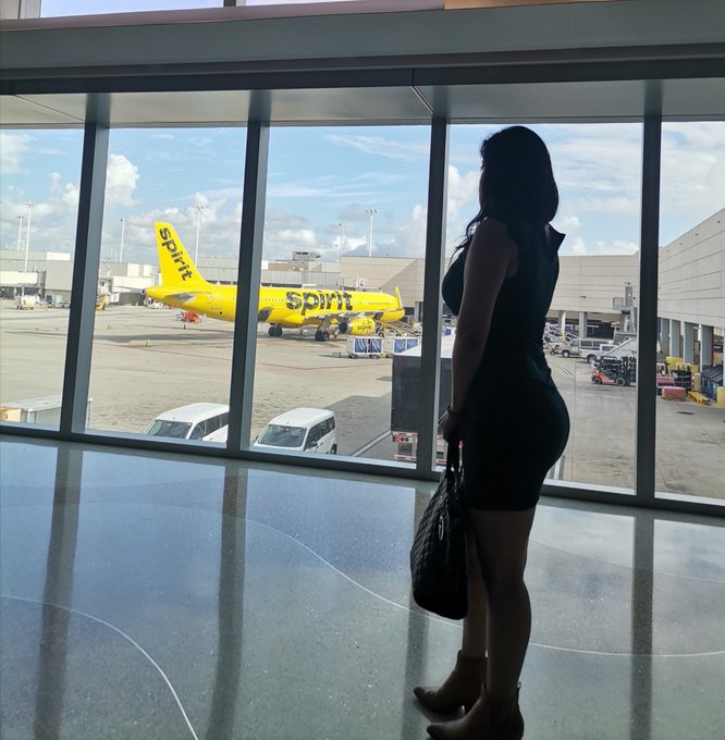 De regreso al mejor pa&iacute;s: El Salvador 💙 https://t.co/uTBlJ08Mjm