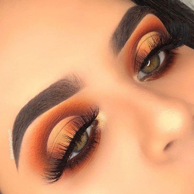 TrendBeautiful's tweet photo. Magic Tape is a magic product when it comes to applying makeup. You can also use it to apply blushes and contour your face. Watch a video at https://t.co/t2Em9zvEnK https://t.co/KDQzrGdPz9