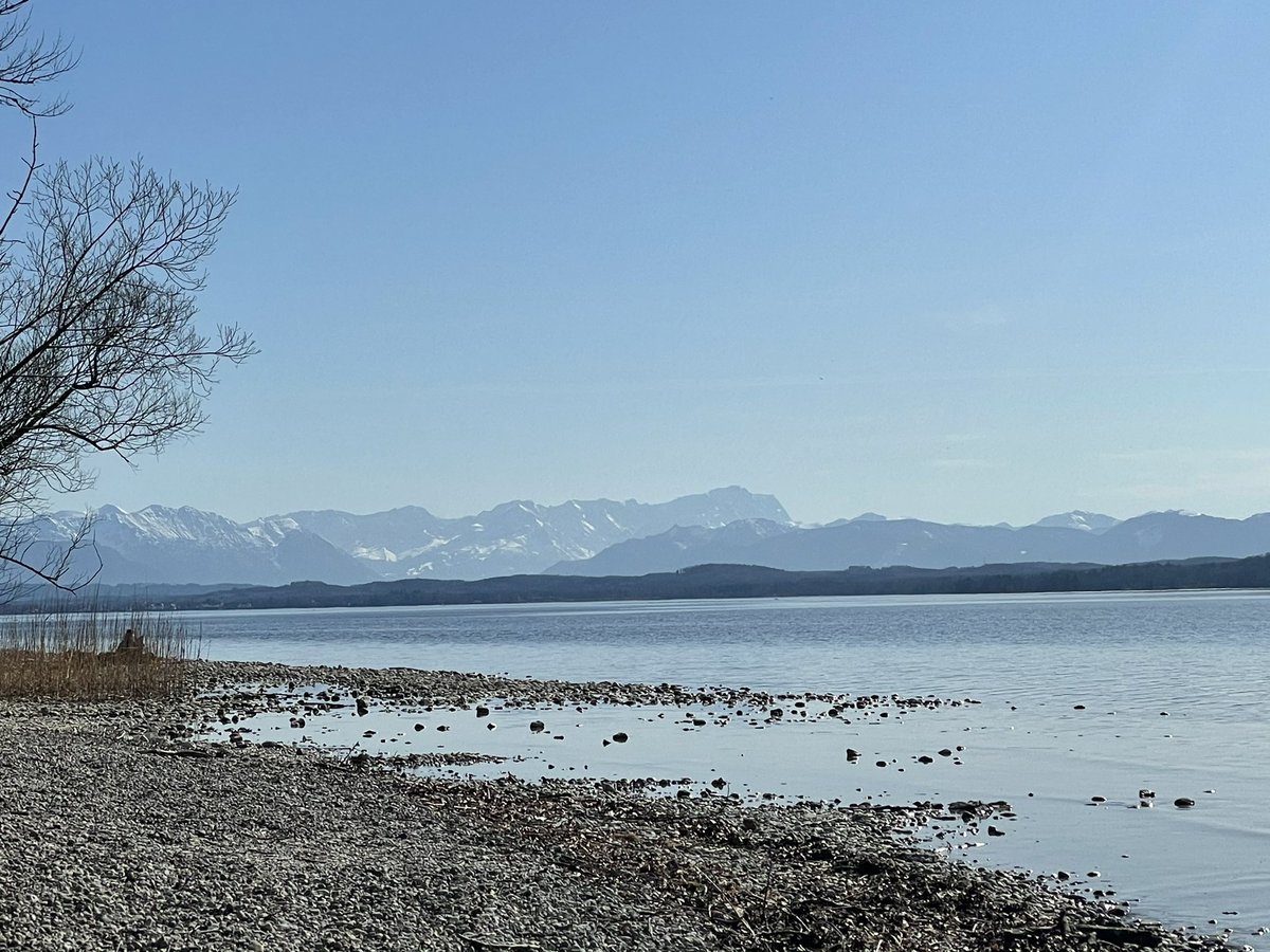 Wer hat denn den See ausgetrunken?? #Sonnetanken #Lakelife #Rechargingbatteries #StarnbergerSee