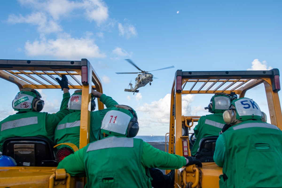 TheRealCVN71's tweet image. "We've got mail!"

#WeAreTR #TRStrong #HeloOps #NavalAviation @usnavy
