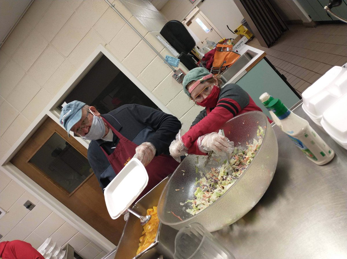 DowntownFalcons's tweet photo. Thank you to all of our new volunteers who have pitched in this spring at Our Daily Bread!! You all make this service possible!

#beingfedtogether #downtownministries #ourdailybread #volunteer https://t.co/ijiFiSdpY5