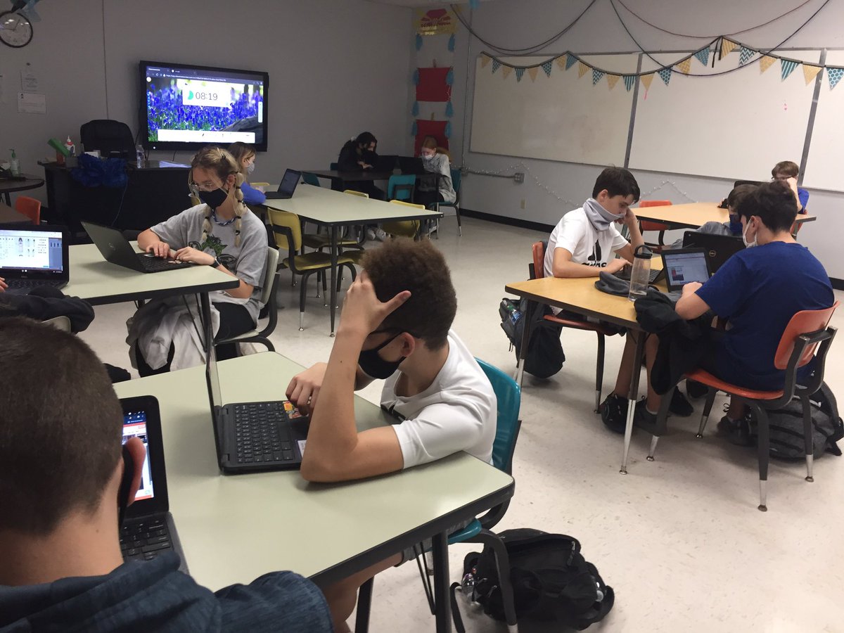 CarrieLFarrell7's tweet photo. Our 8th graders are ethical curators summarizing and applying a dilemma on @StoryboardThat to determine a course of action. Our wrap-up explains our identified problem on a quadrant following the #ethicalsteps. @whatsnewatrjh https://t.co/t80UYd4VdS