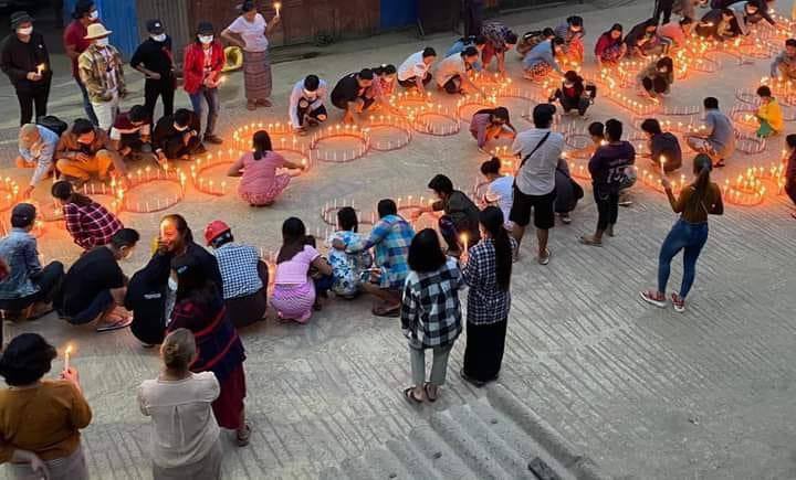 AyeAyesann's tweet photo. Junta can cut off our internet but not our spirit for Democracy ! This is the beautiful night strike held in Phakant , Kachin state tonight.
 #forceavote
 #MilkTeaAlliance https://t.co/o66IisVzrU