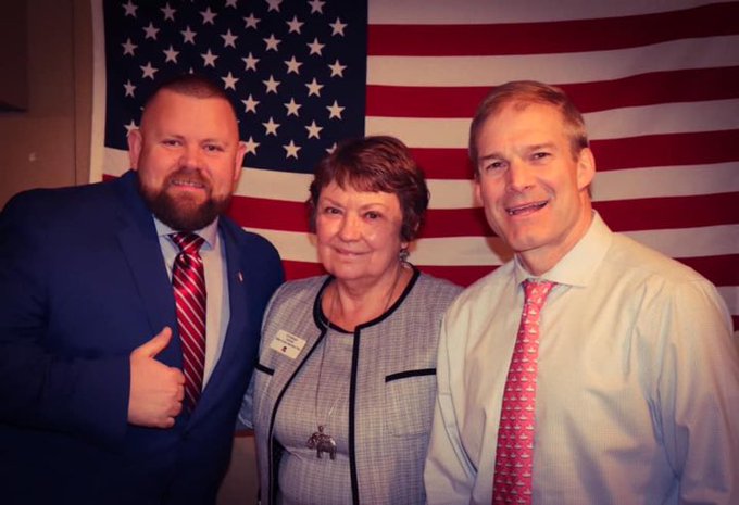 Exu8GbTXAAE1-f9?format=jpg&name=small