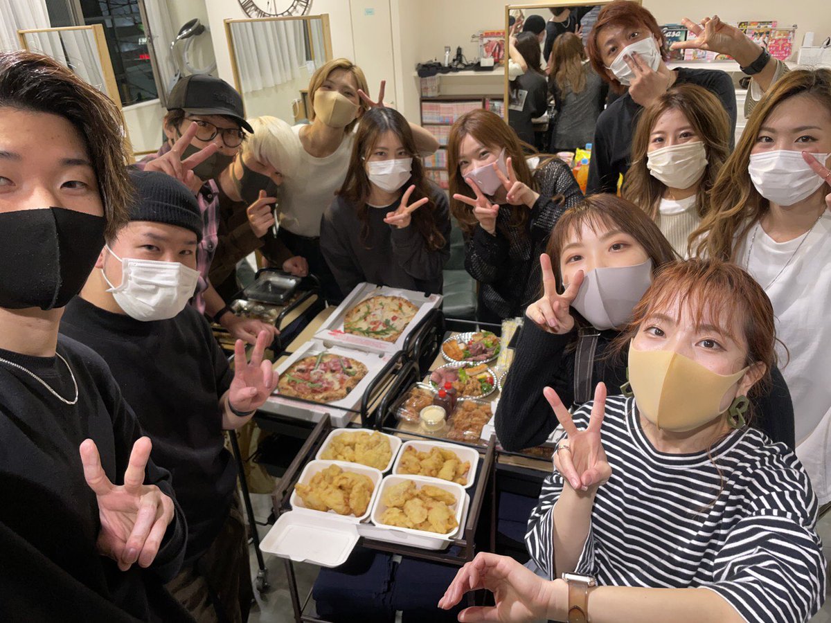 CIELNANA2's tweet photo. ＼送別会•歓迎会／
久しぶりに両店揃い楽しい時間を過ごすことができました♪
4月から新しいスタッフも増え、新体制になりますが、みんなで力を合わせてどんどん盛り上げていきます🤩
#CIEL https://t.co/1NzNRH85sb