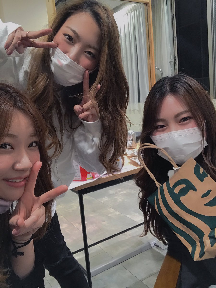 CIELNANA2's tweet photo. ＼送別会•歓迎会／
久しぶりに両店揃い楽しい時間を過ごすことができました♪
4月から新しいスタッフも増え、新体制になりますが、みんなで力を合わせてどんどん盛り上げていきます🤩
#CIEL https://t.co/1NzNRH85sb