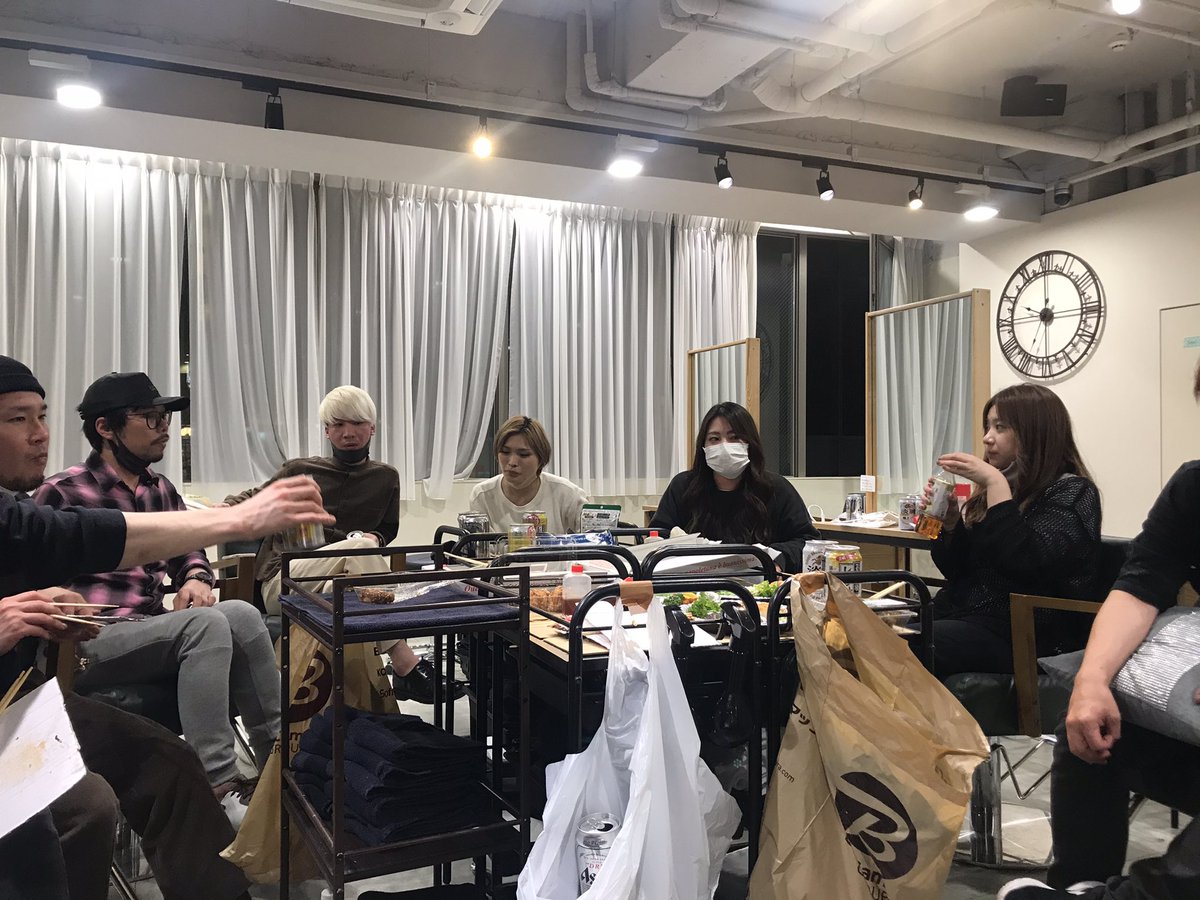 CIELNANA2's tweet photo. ＼送別会•歓迎会／
久しぶりに両店揃い楽しい時間を過ごすことができました♪
4月から新しいスタッフも増え、新体制になりますが、みんなで力を合わせてどんどん盛り上げていきます🤩
#CIEL https://t.co/1NzNRH85sb