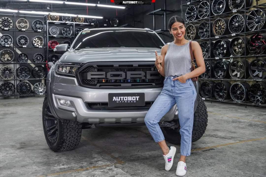 SanyaWarriors's tweet photo. Astig from Autobot Auto Works Off Road 
@AutobotAutowork 
https://t.co/mzLYClfdBs

@sanya_lopez @ArtistCenter @gmanetwork 
Project SANYA

It motivates us more whenever we see our clients satisfied and happy with their newly transformed rigs. 

#AutobotSTRONG
#FueledbyGod https://t.co/sN1smgFfuM