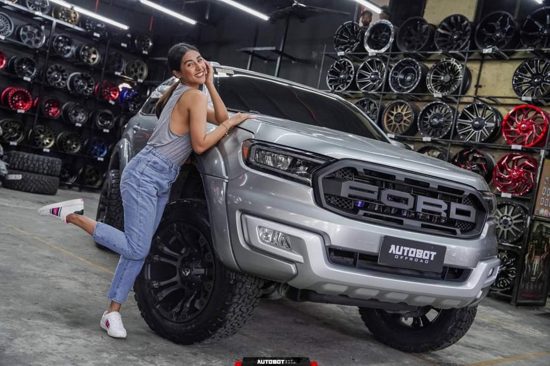 SanyaWarriors's tweet photo. Astig from Autobot Auto Works Off Road 
@AutobotAutowork 
https://t.co/mzLYClfdBs

@sanya_lopez @ArtistCenter @gmanetwork 
Project SANYA

It motivates us more whenever we see our clients satisfied and happy with their newly transformed rigs. 

#AutobotSTRONG
#FueledbyGod https://t.co/sN1smgFfuM