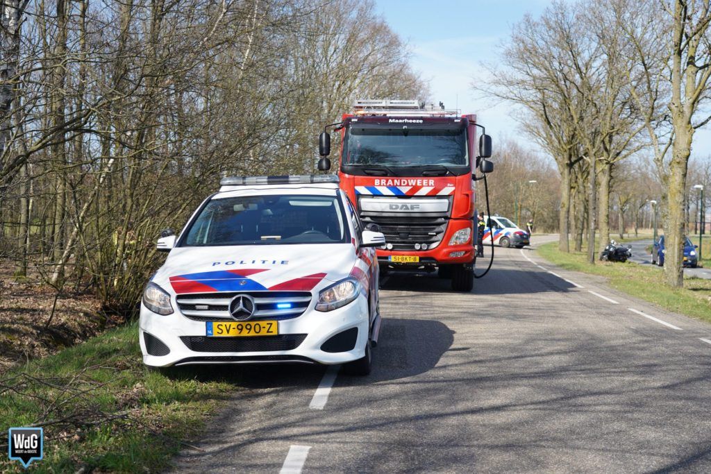 Brandweer dooft bermbrand in #Budel ?. #Cranendonck.