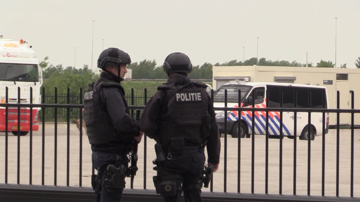 Man (21) hoort zeven jaar celstraf eisen voor rol in afpersingszaak fruithandel..