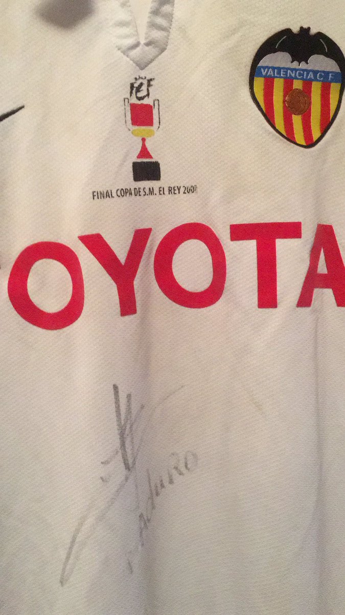 Camiseta de Final S.M. El Rey 2008. ! This is a small part of Che history. Thanks Steven!.