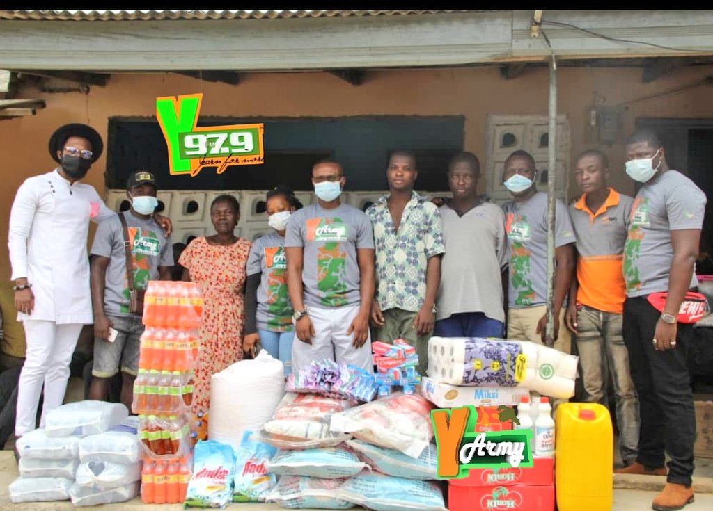 yarmytakoradi's tweet photo. "When a team becomes family and have sympathy and respect for each other with a fighting and passionate spirit towards the goal, anything can be achieved."
Ones again #YArmy Takoradi with support of @Y979FM has achieve another success by making donation to Kith Home Care.
✊🏿❤️👏 https://t.co/MRzFKHH2ss