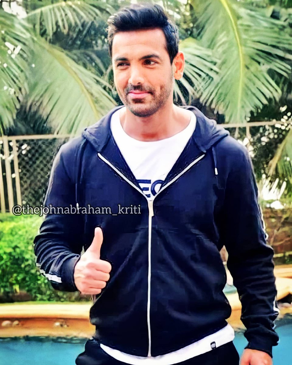 John_abraham_KB's tweet photo. Loving u isn't only about this cutest dimple on ur face bt it's about how fast my heart is beating after seeing itπ
Mr. DIMPLE KING @TheJohnAbraham β€οΈππ
#cutestSmile #ManInBlack #HandsomeHunk #Pagalpanti #Promotions #favaddiction #Dimpleking #JohnAbraham #john_kriti https://t.co/b0pSxfvFgB