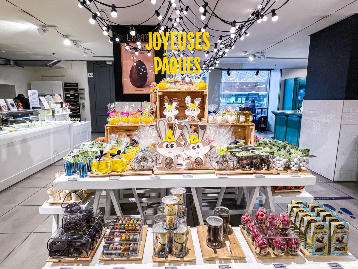 ParisJeTaime's tweet image. Le magasin Gourmet des Galeries Lafayette est ouvert ! 👌 Découvrez les nombreux comptoirs pâtissiers &amp;amp; chocolatiers et laissez-vous tentez par les créations exclusives pour #Pâques. Un plaisir pour les yeux ET pour les papilles ! 😍🍰🍫