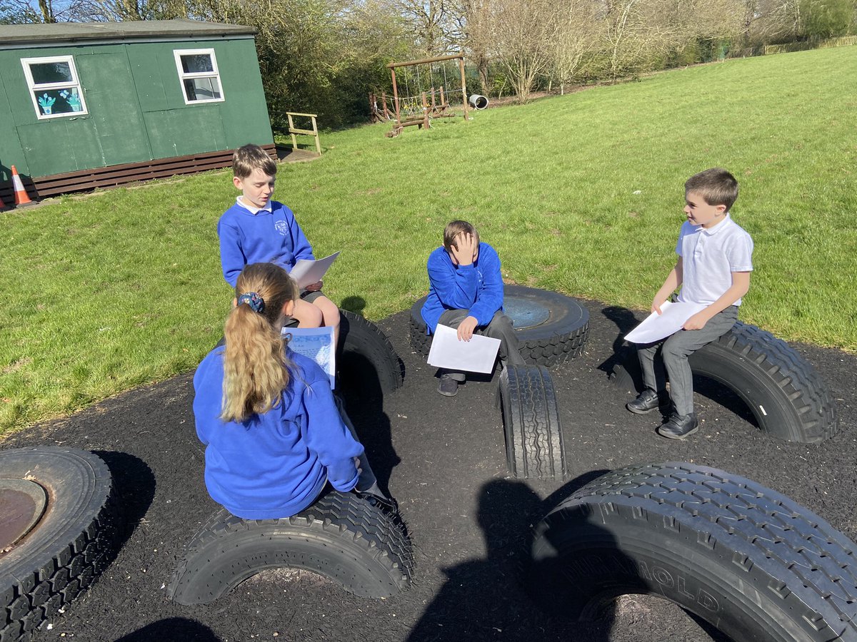 MissCampling's tweet photo. Year 5 are making the most of the sun and sharing our Frozen Kingdom narratives. @SpilsbyPrimary @InfinityAcad @Cornerstonesedu #FrozenKingdoms https://t.co/BAQ7e4kvzV