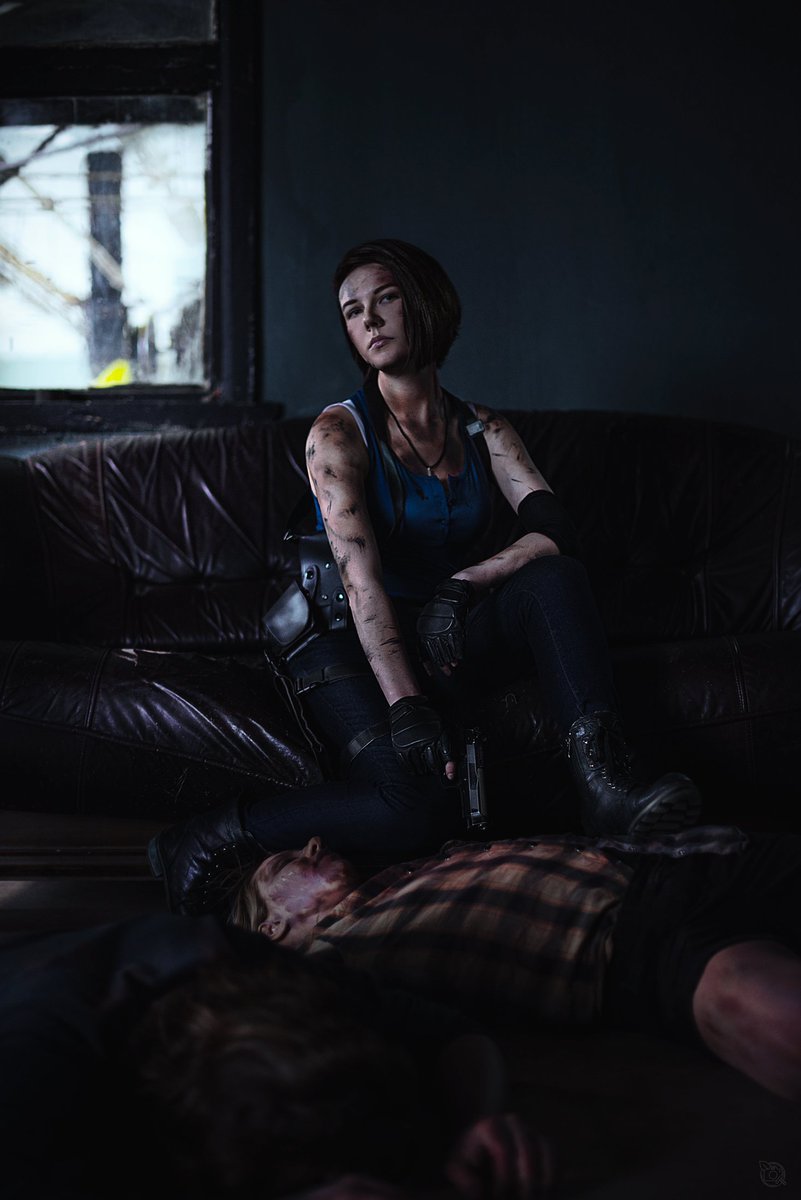 euphemerida's tweet photo. A little late, but I want to commemorate the 25th anniversary of RE series ☣️
Resident evil 3 Remake
Jill Valentine by me
Zombies @RYJJZKjqOyMeMah &amp; @VincentVanAug
MUA @_vickiegrey_
Photo&amp;Edit by @YulliBy
#REBH25th #ResidentEvil25thAnniversary #ResidentEvil #cosplay https://t.co/an4bJEFsa4