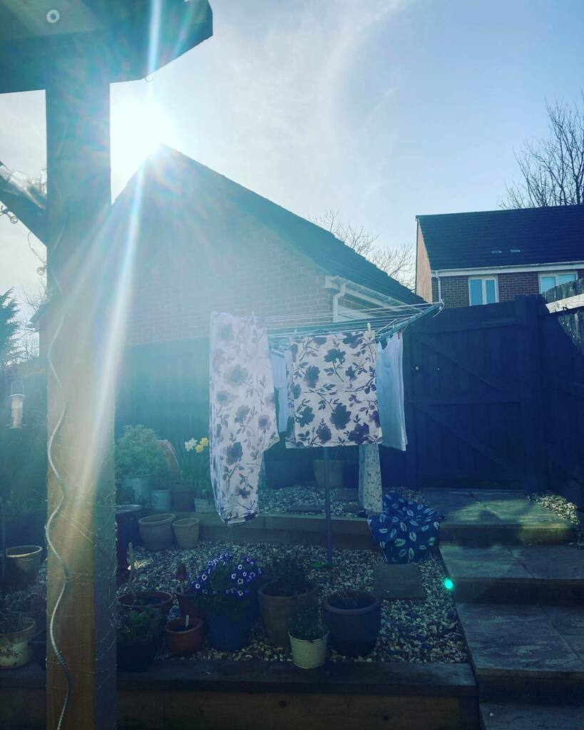 trudyk_ta's tweet image. Positive post. Oh yes. Day 1 of drying the washing outside! #washingoutside #dryingoutside #positivepost #springskies instagr.am/p/CNCbp3UjMy2/