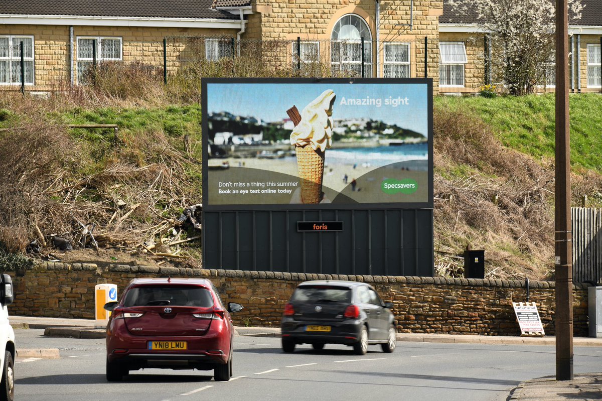 forisdooh's tweet photo. Our new Barnsley digital screen really is an “Amazing Sight” in today’s glorious sunshine. Famous for its tradition of community brass bands, Barnsley is a vibrant town with a population of approximately 100,000. @TalonOOH @MGOMD @Specsavers #Amazingsight https://t.co/ME6sxpox7e
