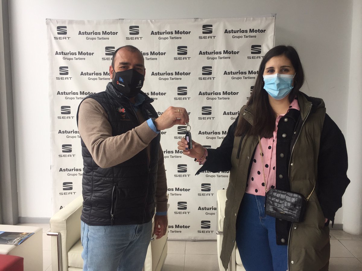 _Asturiasmotor's tweet photo. Por fin María ha recibido su premio por participar en la San Silvestre Virtual de Oviedo'20, y pudo disfrutar un fin de semana del coche Seat que ella eligió. Un Nuevo León ST TSI 150cv Xcellence. Hemos tenido que retrasarlo pero Asturias Motor cumple su palabra. ¡Enhorabuena! https://t.co/Dta4ah9Amh