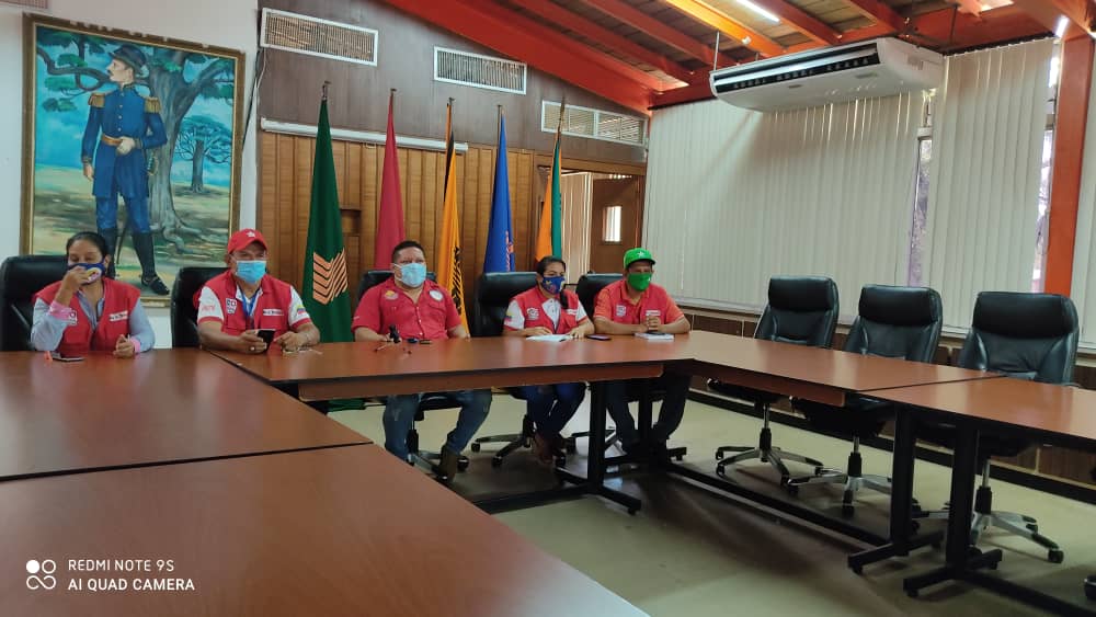 MovSocialPsuv's tweet photo. #29Marzo #EnReunion 📹de trabajo Con el Sector Trabajadores #ClaseObrera @VicePSUVObrera @PartidoPSUV @cbolivariana con relación a la consulta pública de La Ley de la Ciudad Comunal 🤝@NicolaMaduro @HectoRodriguez
@eduardopiate2 @torrealb_f @PueblosEnUnidad  #CuidateDeLaCovid19 https://t.co/S6WRLvDQwZ