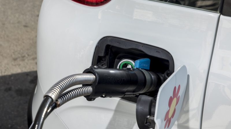 reseauxenergies's tweet photo. #ZoomPartenaires Pour terminer cette série découvrons l'#AFGNV qui fédère les acteurs publics, économiques et industriels français pour accompagner le développement de l'usage #carburant du #GazNaturel #GNV et du #biogaz en France. @AFGNV https://t.co/cJDpYclx8c https://t.co/0jSQayeBXz