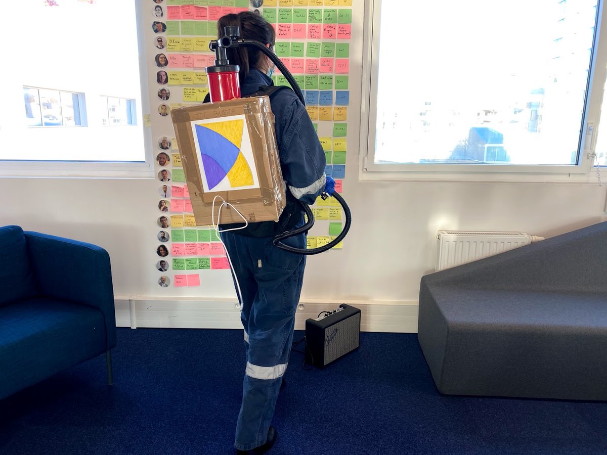 La team Rh IT busters s'agrandit avec l'arrivée de Pauline Franchetau.
Sa mission : chasseuse de talents (pas de fantôme hein).
Et le moins qu'on puisse dire, c'est qu'elle prend son nouveau job de recruteuse très au sérieux 😂😂.

Welcome Pauline 🚀
#Recrutement #fun #numerique