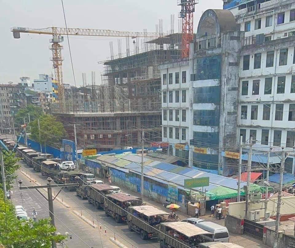 cape_diamond's tweet photo. #MYANMAR Heavy troops presence near downtown #Yangon this afternoon. Friends in Yangon are sharing this photo around and worry about the potential deadly crackdown in the city. 

#WhatsHappeningInMyanmar #Mar30Coup https://t.co/MyHWHSPuH3