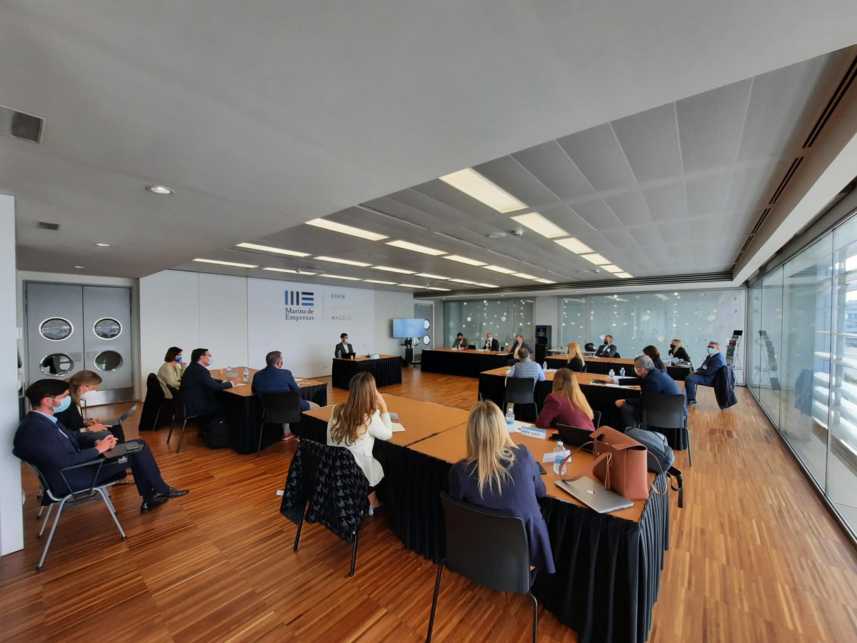 EDEMempresarios's tweet photo. ☕ Mornings of Experiences: Desayunos con Miembros y Patronos de @EDEMempresarios. 

Hoy hablamos sobre "El valor a la sociedad como baluarte de la sostenibilidad empresarial" con Álvaro Pérez de @SGS_Spain.

 #EscueladeEmpresarios https://t.co/Z1IH32kVLX
