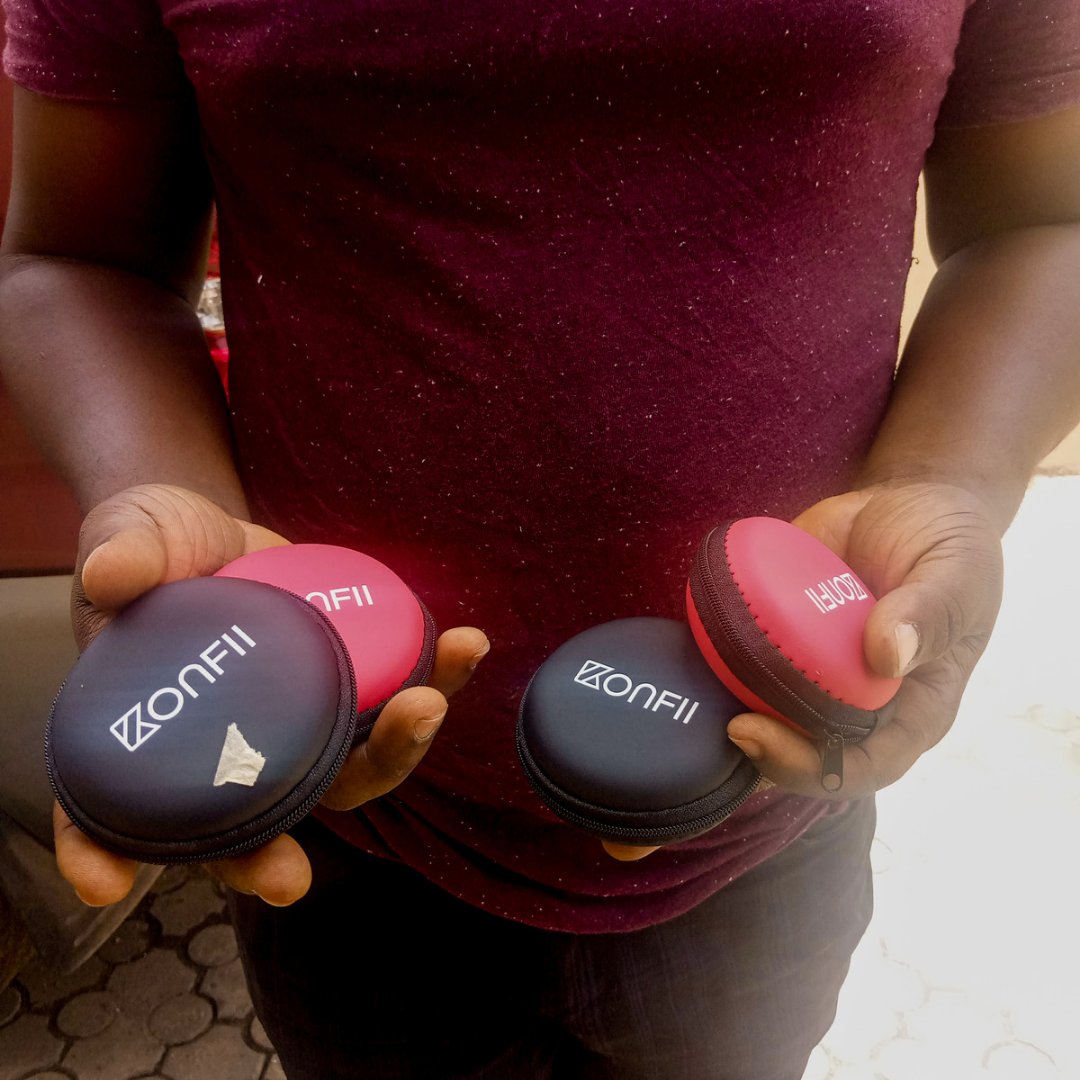KONFIIGlobal's tweet photo. We are always happy when our customers are happy. 

We have 1 meter and 2 meter cables for you.

1 meter cable is N3500
2 meter cable is N4500

We have different colors you can pick from. 

We also offer free delivery.
Call/Whatsapp 09053199342

Get yours now. https://t.co/bCXpnXCY8e