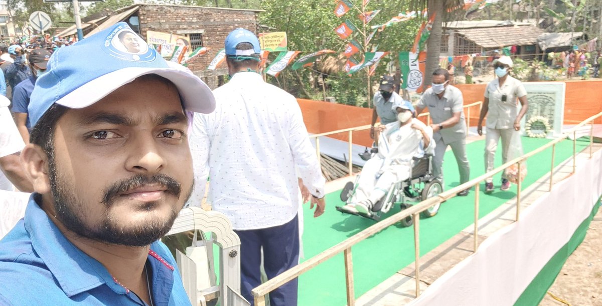 sumanaitc7's tweet photo. জননেত্রীর নির্বাচনী কেন্দ্র "নন্দীগ্রাম" বিধানসভায় আমাদের সবার প্রিয় নেত্রীর হয়ে প্রচার এবং দলীয় কর্মসূচীতে অংশগ্রহণ করতে পেরে আমি সত্যিই গর্বিত এবং আপ্লুত💚
#NandigramNijerMeyekeiChay
@AITCofficial @MamataOfficial @BanglarGorboMB @abhishekaitc @sumitt7 @AlimpanBanerjea https://t.co/RnzfxMgJJ5