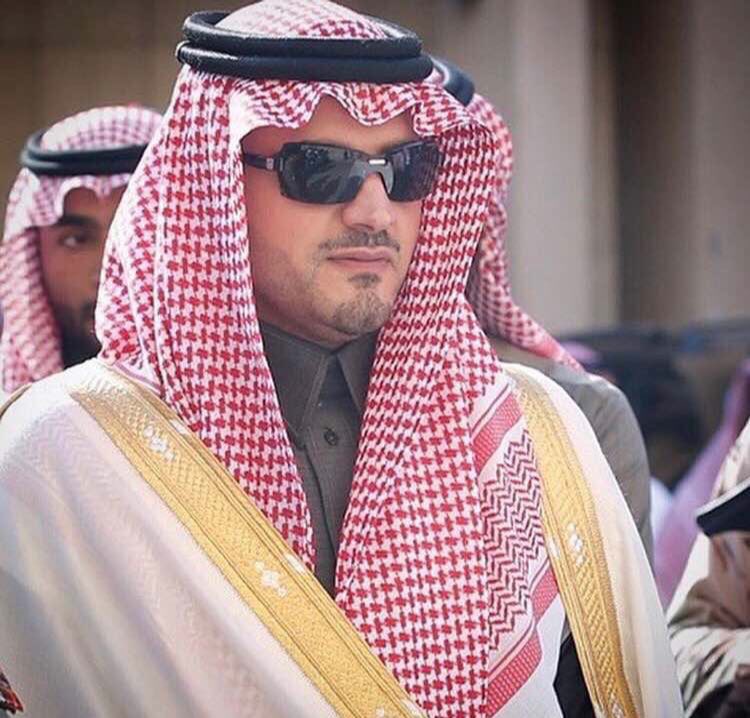 ole5200's tweet photo. @AbdulazizSNA تفخر الدنيا بوجودك بيننا 🌹 https://t.co/dsWgOdI2GF