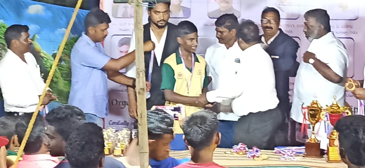 alphaehs's tweet photo. #National Boxing #win #Gold Medal #Student Name : Vishvanth #Class 10 #Alpha English Higher Secondary School #Muthialpet #puducherry https://t.co/saBuGCLhdM