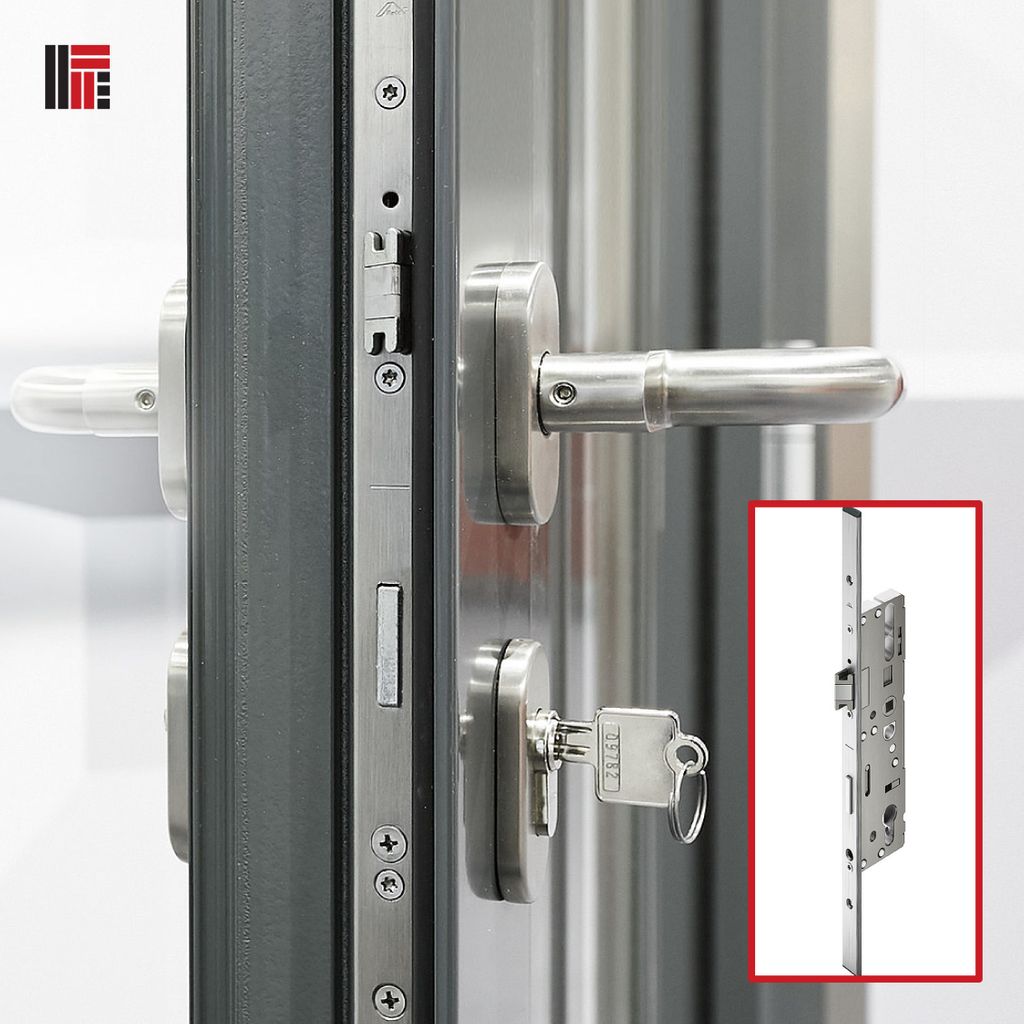 𝗥𝗼𝘁𝗼 𝗦𝗮𝗳𝗲 𝗛 | 𝗛𝟲𝟬𝟬 𝗔𝗟

Fechaduras mecânicas multiponto para portas operadas com maçaneta. Pode ser acoplado com componentes da linha de ferragem de janela Roto AL 540.
Esta ferragem tem um design que ajuda na flexibilidade em logística e processamento.