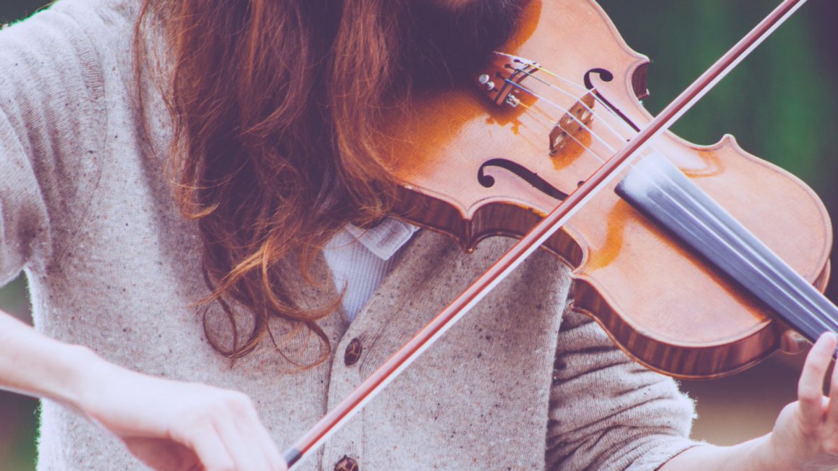 If you're looking to add another skill to your bow, why not try out our '#Violin for Beginners' course.🎻
Teacher Rebecca Biedler will show the basics of the violin, how to look after your instrument &amp; how to read music. Find out more➡ bit.ly/39pJfJ2
#LearnedLive #Music