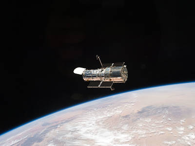 gtmars2's tweet photo. Hubble Space Telescope(HST)

#NASA #nasachandraxray #spacex 
#astronomy  #cosmos #galaxy
#science #learn #supernova  #astrophysics  #Hubble  
#Rockets #hubbletelescope #station #deepspace https://t.co/IR1umWSHyC