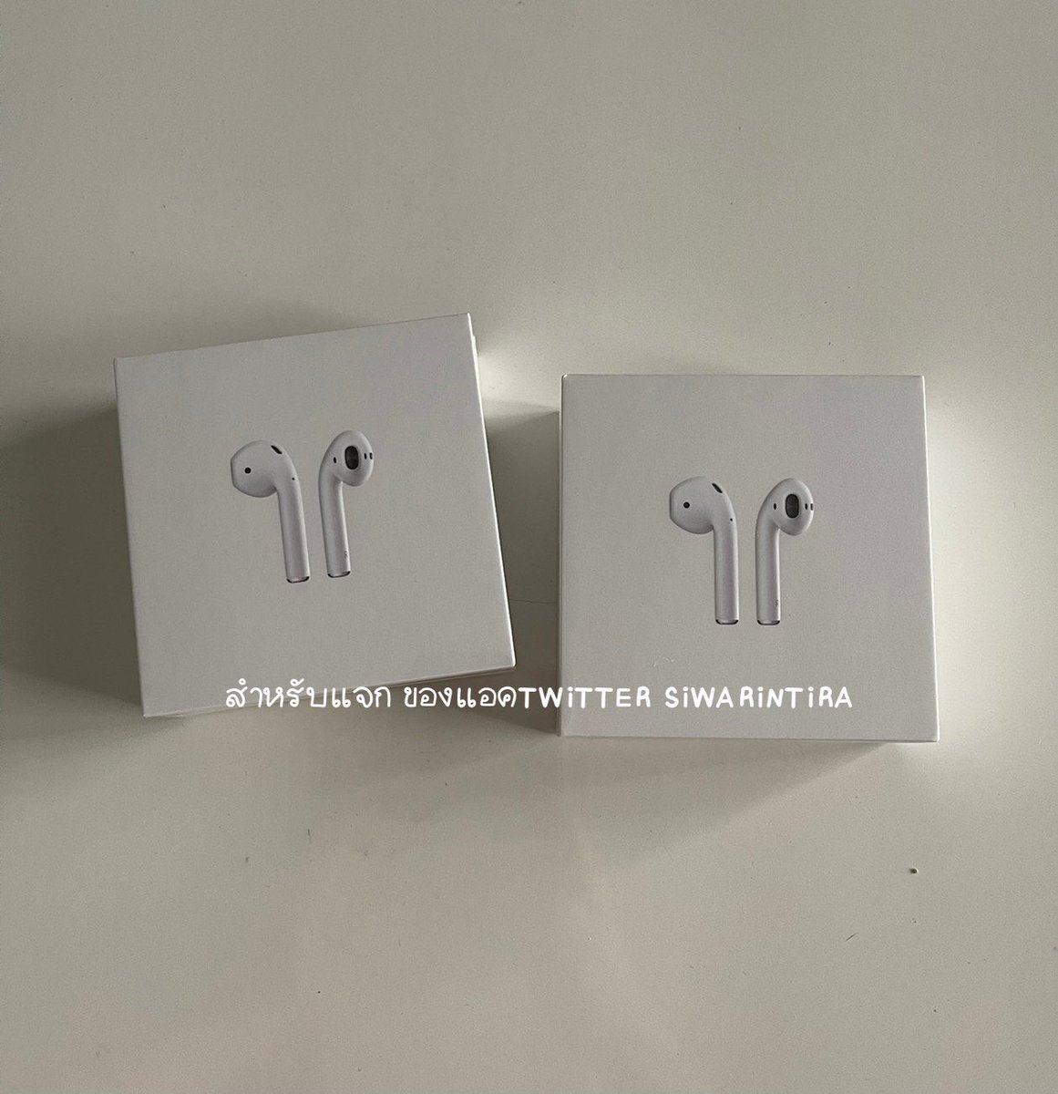 siwarintira's tweet photo. แจกกกก !!! Airpods 2 เครื่อง 
ประวัติศาสตร์จะไม่ซ้ำ ประวัติศาสตร์จะต้องเปลี่ยน

กติกา 🥕
RT + Reply บอกหน่อยทำประกันภัยกันรึป่าว
พร้อมติด Hashtag #ก้าวข้ามกรอบมอบสิทธิ์

แจกจริง!!!!
📆ประกาศวันพรุ่งนี้เลยค้าบบบ https://t.co/MGgEmMhQ0V